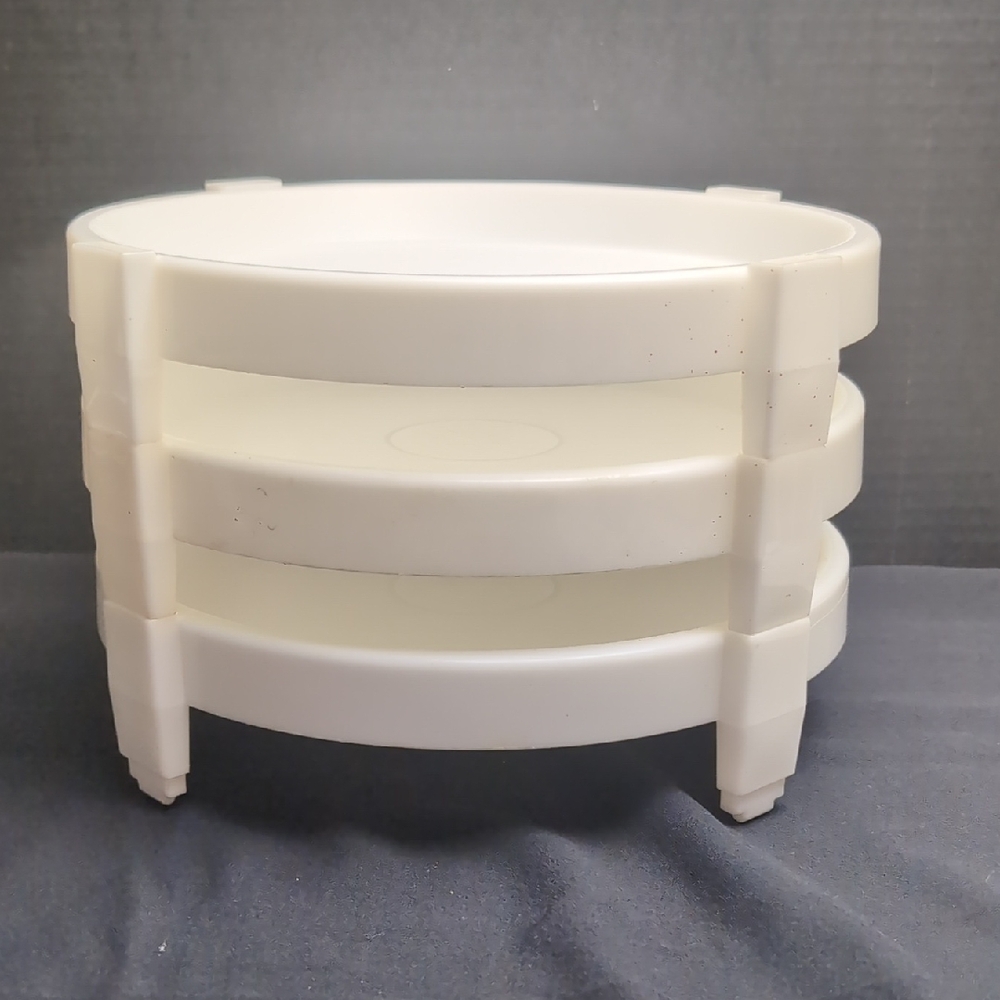 Tupperware Divide-A-Rack Pie Stackers Set of 3 White